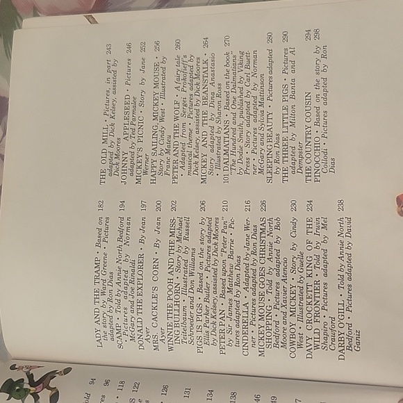 Golden Books Walt Disney's StoryLand - Picture 4 of 10